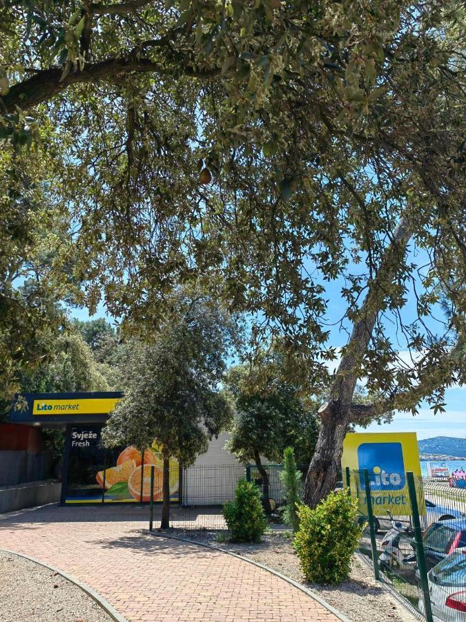Mobile Home Tonka Biograd Na Moru Buitenkant foto